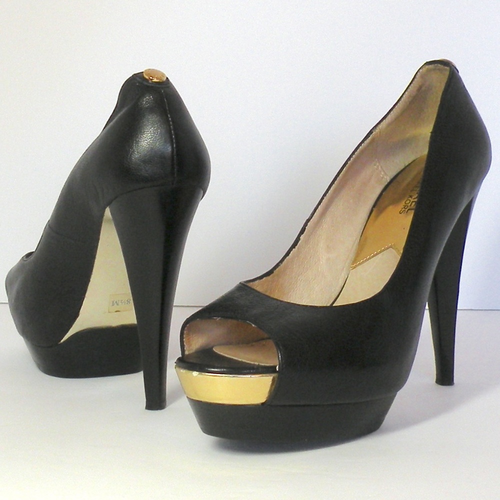 Michael Kors Black Leather Peep Toe Platform sz8.5